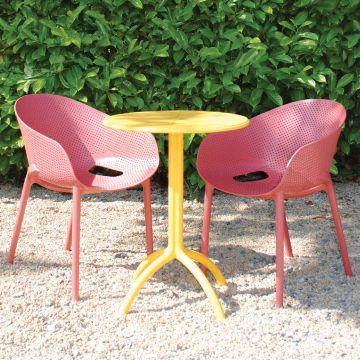 2 Seater Octopus Table in Yellow with Sky Chairs in Marsala