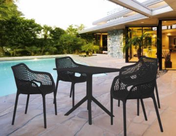 4 Air XL and Sky 80 Table Set in Black