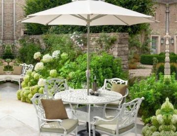 Capri 4 Seat Round Set - Maize with  Parasol and Base