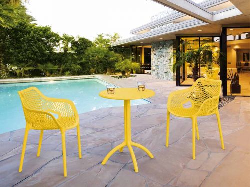 2 Air XL Chairs with Octopus Round Table in Yellow