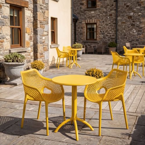 2 Air XL Chairs with Octopus Round Table in Yellow