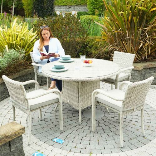 Hamilton 4 Seat Round Set with Stacking Chairs