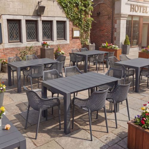 6 Air XL Chairs and Vegas Medium Set in Grey