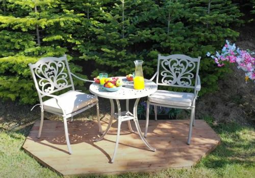 Sapphire Hampshire Cast Aluminium Round Bistro Set in Sahara