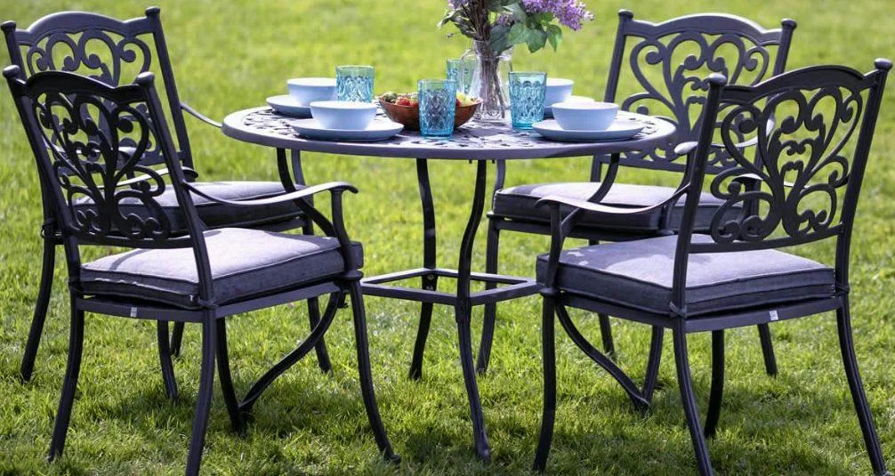 4 Seat Hampshire Grey Cast Aluminium Dining Set