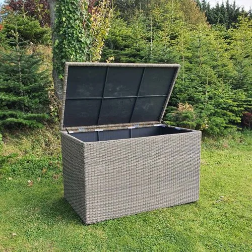Monte Carlo Luxury Rattan Storage Box (Medium) - Brown